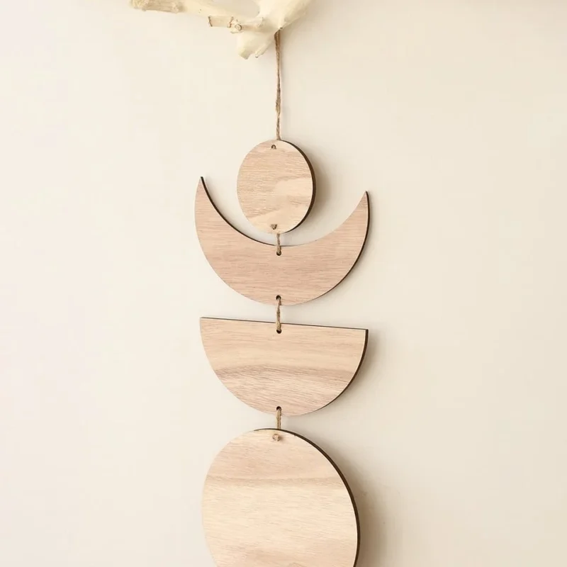 Decoration murale suspension bois les phases de la lune 4